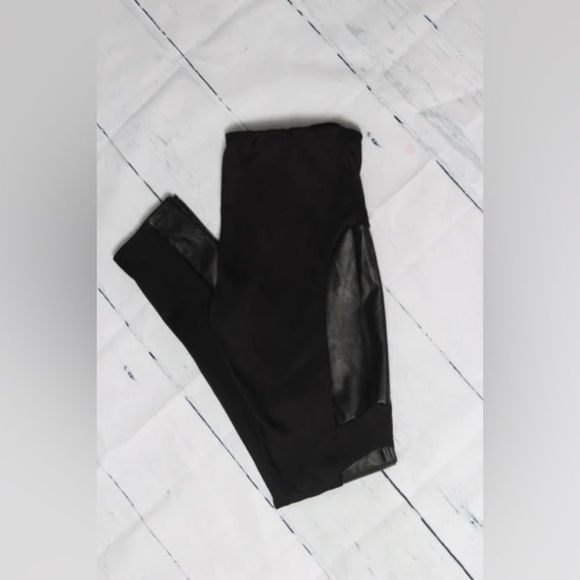 NWT Just A Touch Of Pleather Leggings - Picture 1 of 1